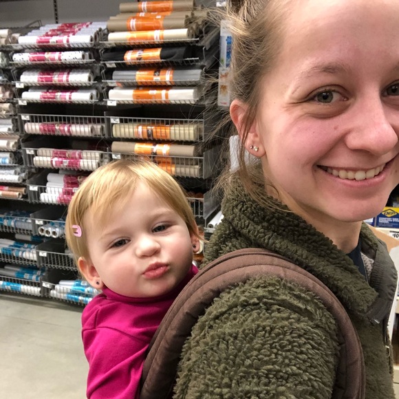 Meet your Posher, Elizabeth - Picture 1 of 5